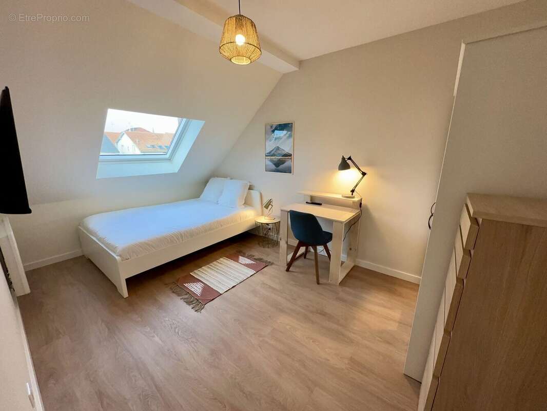 Chambre 6 - Appartement à SCHILTIGHEIM