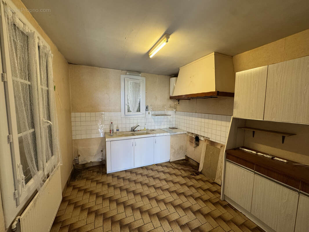 Maison à BARBEZIEUX-SAINT-HILAIRE