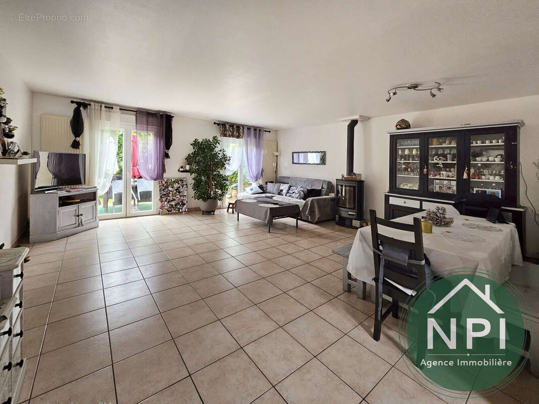 Maison à GRISY-SUISNES