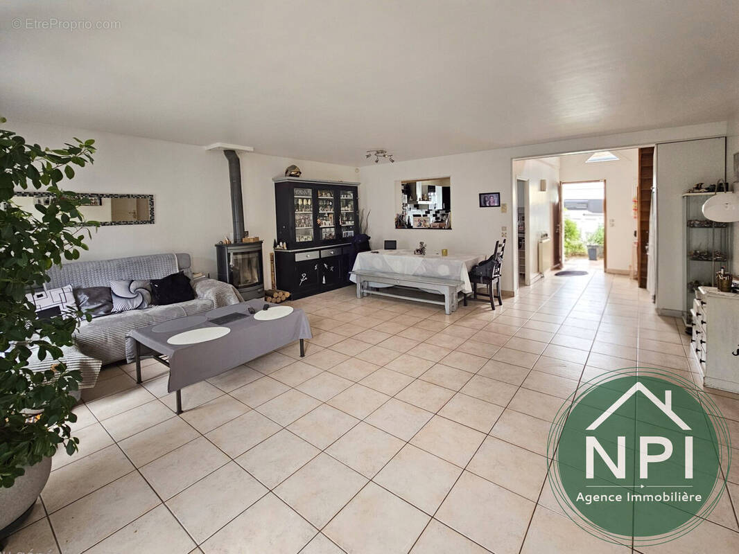 Maison à GRISY-SUISNES