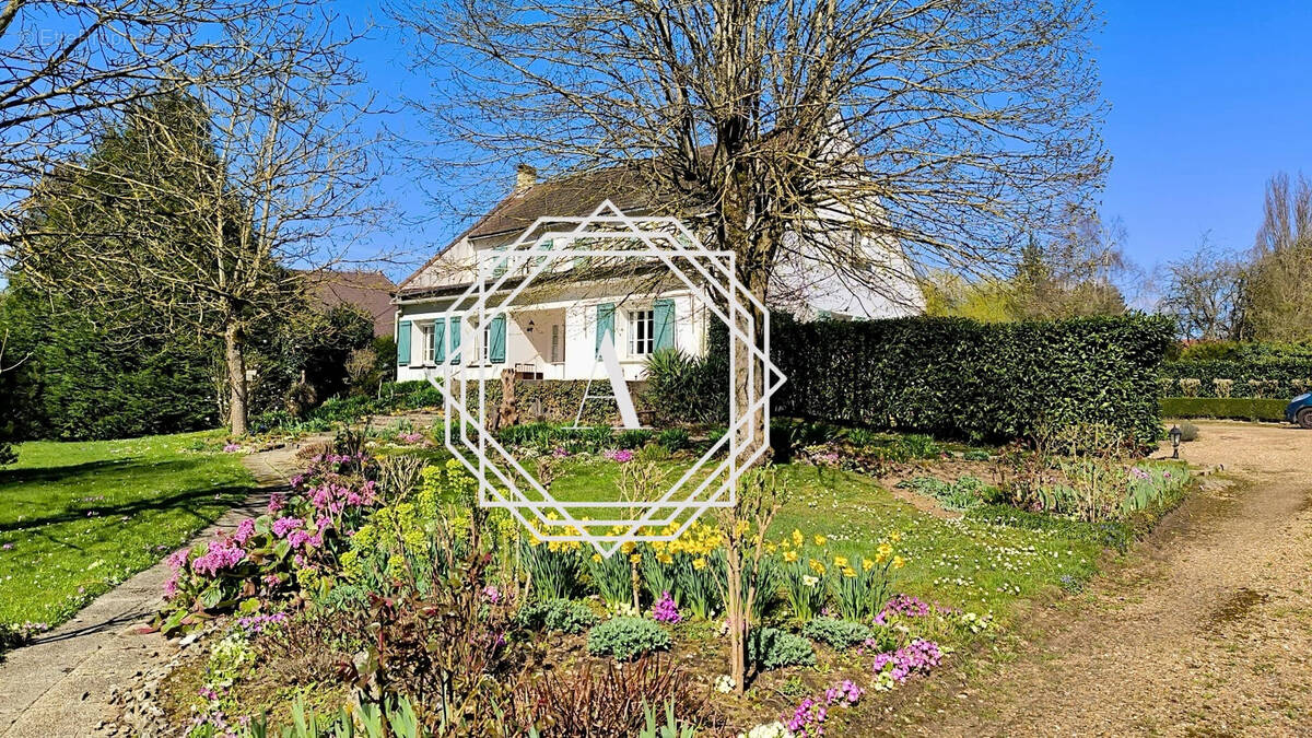 Maison à SAINTE-GENEVIEVE