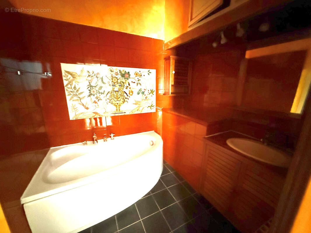 Appartement à MARSEILLE-8E