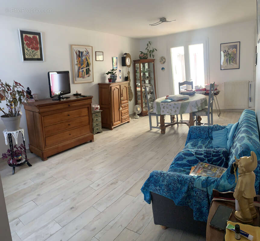 Maison à SAINT-JEAN-D'ANGELY