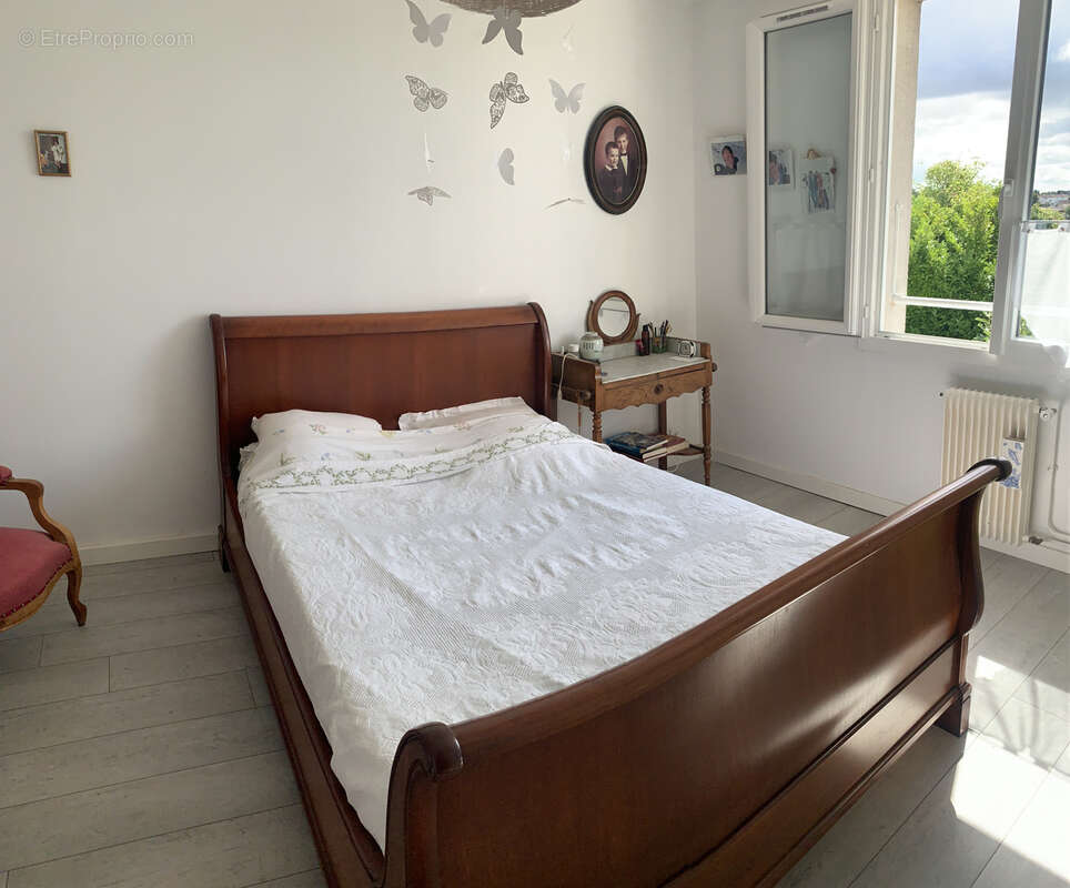 Maison à SAINT-JEAN-D'ANGELY