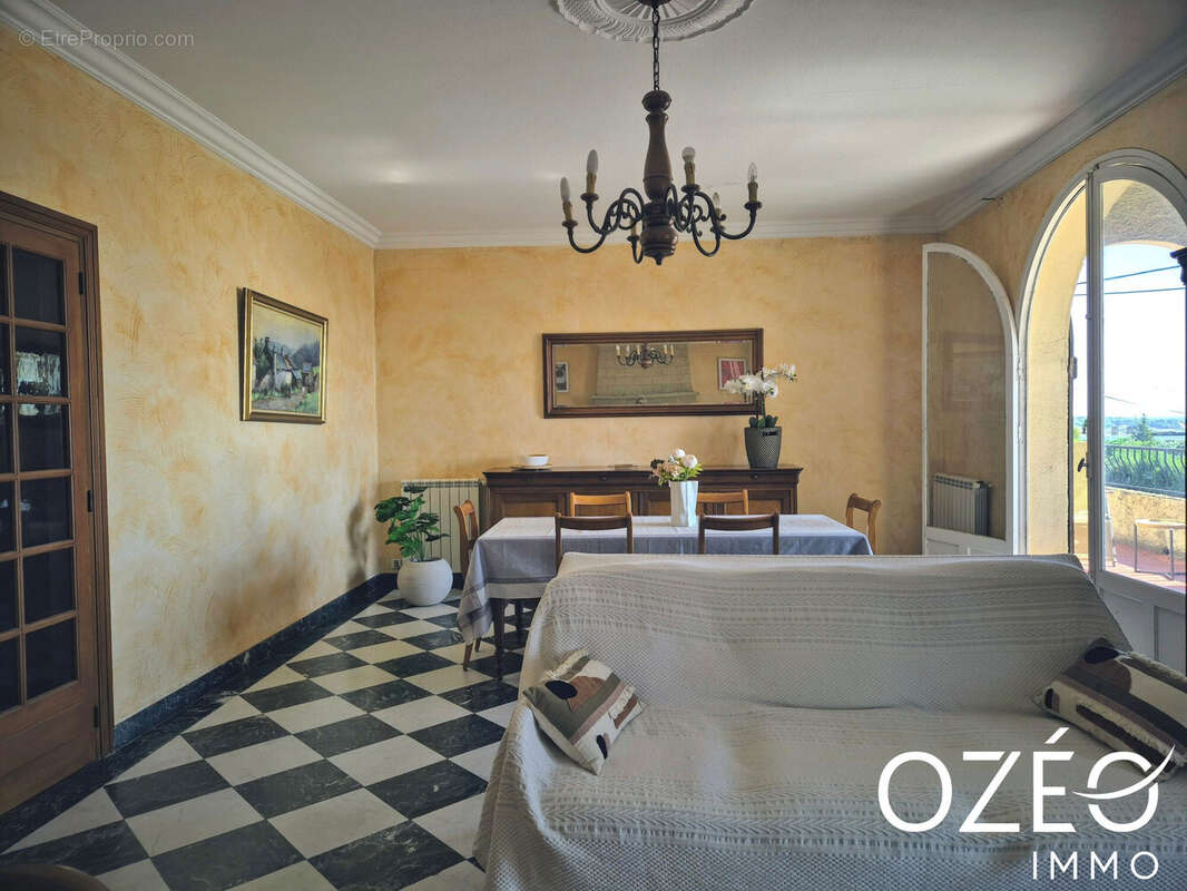 Maison à SIX-FOURS-LES-PLAGES