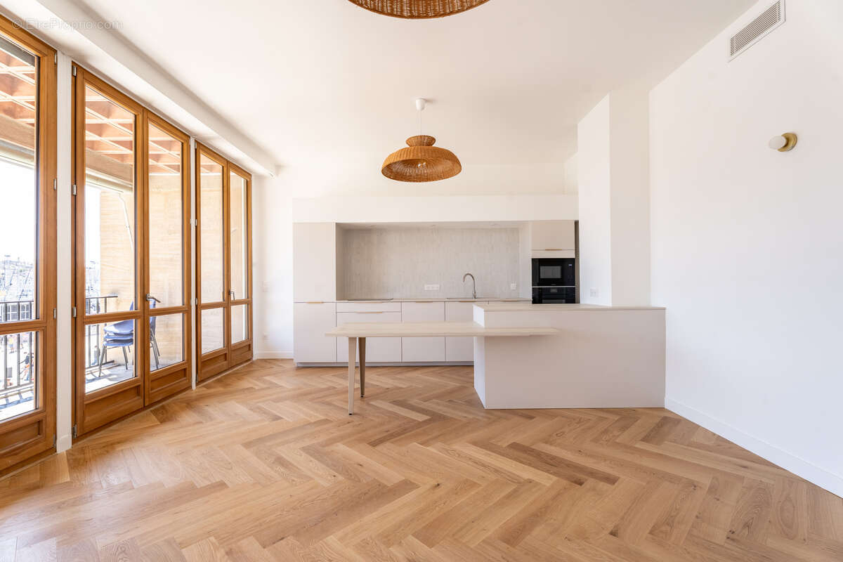 Appartement à MARSEILLE-2E