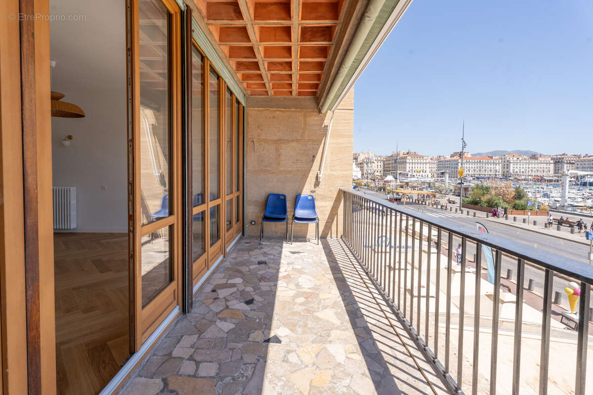 Appartement à MARSEILLE-2E