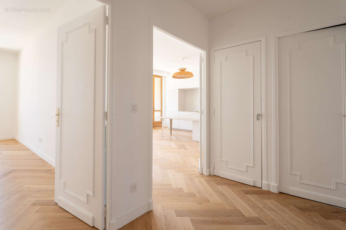 Appartement à MARSEILLE-2E