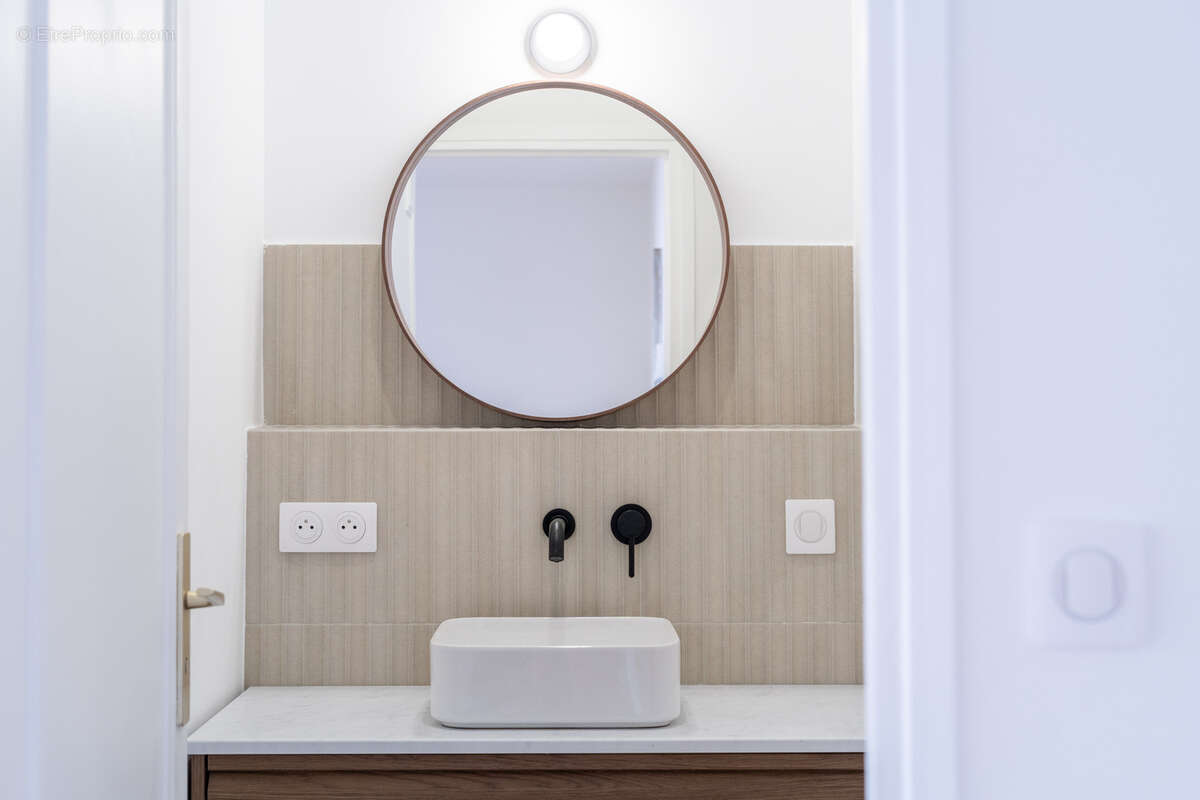 Appartement à MARSEILLE-2E