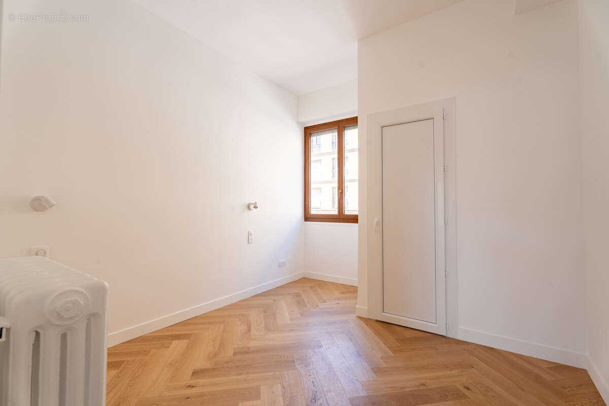 Appartement à MARSEILLE-2E