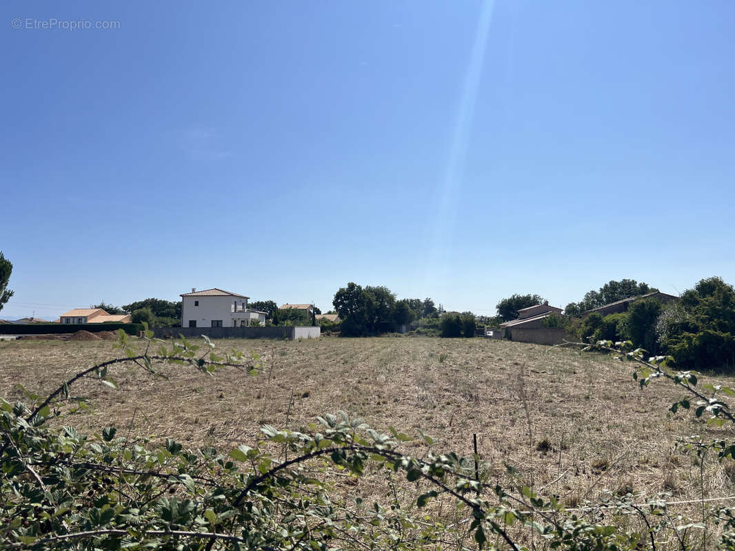 Terrain à PONT-SAINT-ESPRIT
