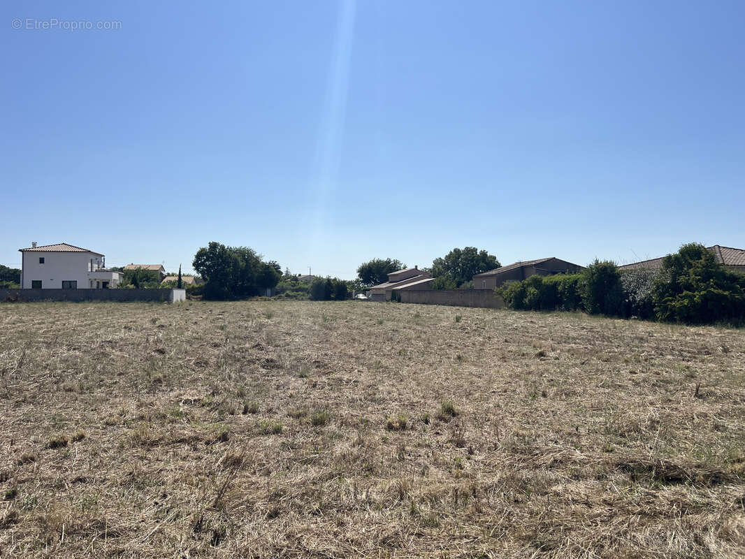 Terrain à PONT-SAINT-ESPRIT