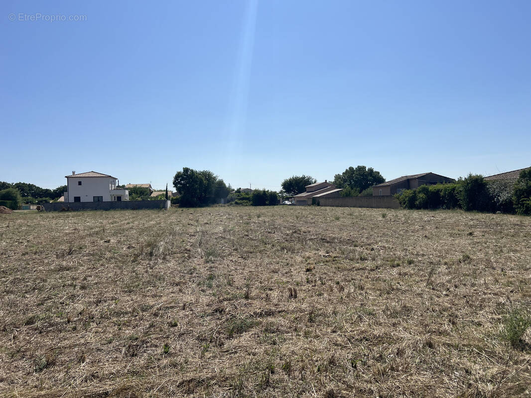 Terrain à PONT-SAINT-ESPRIT