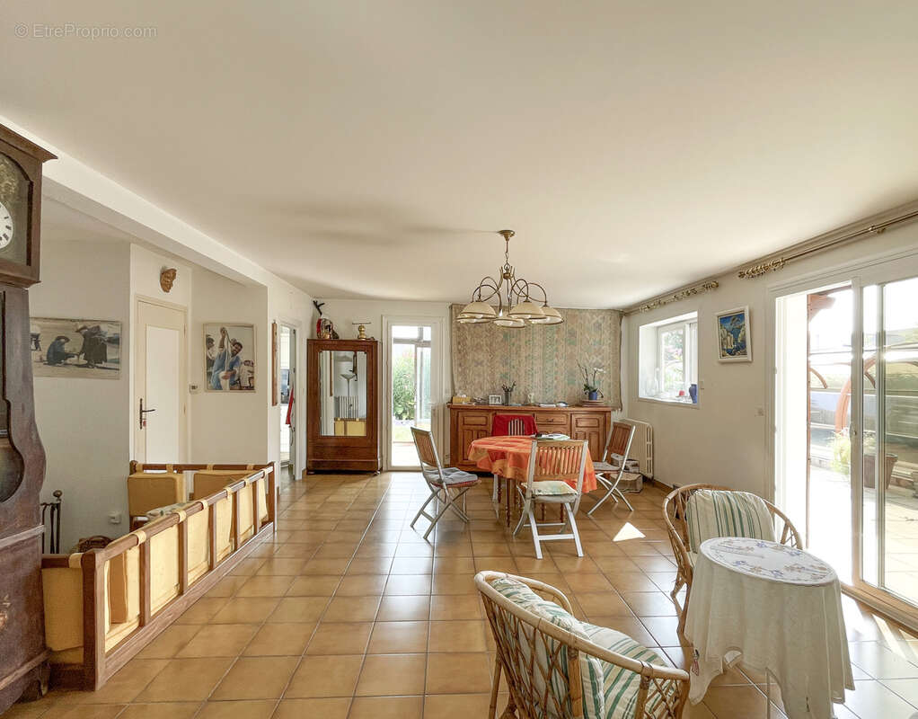 Maison à SAINT-GEORGES-DE-DIDONNE