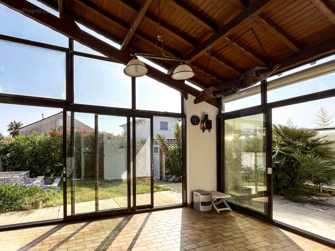 Maison à SAINT-GEORGES-DE-DIDONNE