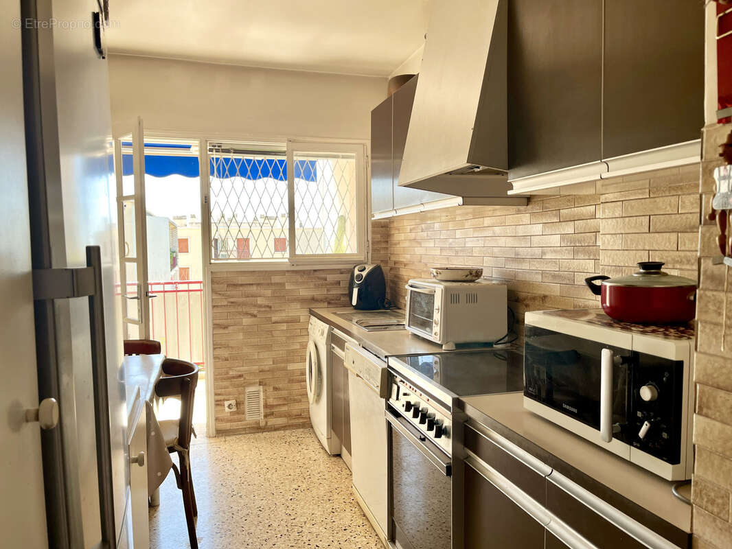 Appartement à MARSEILLE-8E