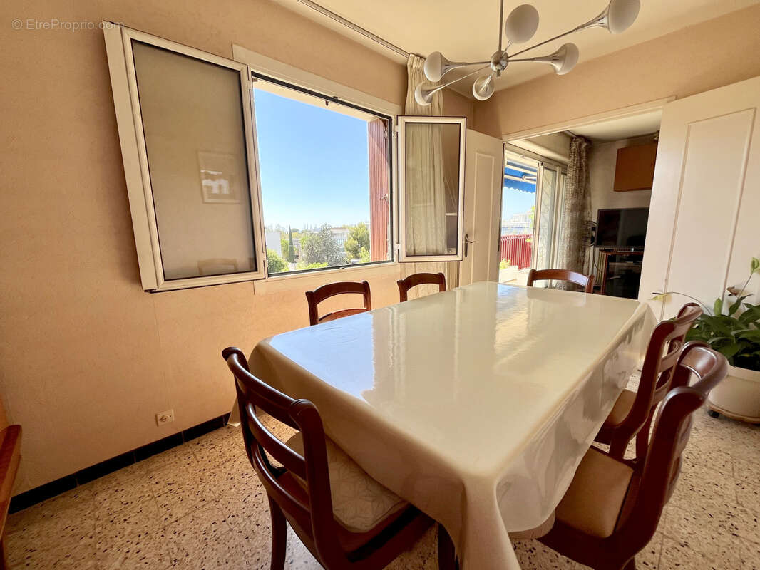 Appartement à MARSEILLE-8E