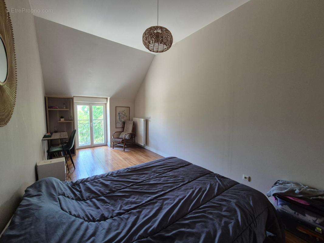 Maison à TERRASSON-LAVILLEDIEU