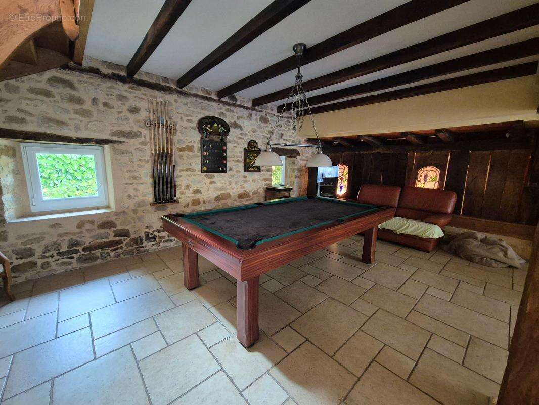 Maison à TERRASSON-LAVILLEDIEU