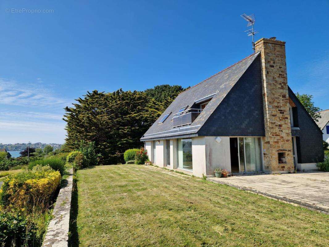 Maison à PLESTIN-LES-GREVES