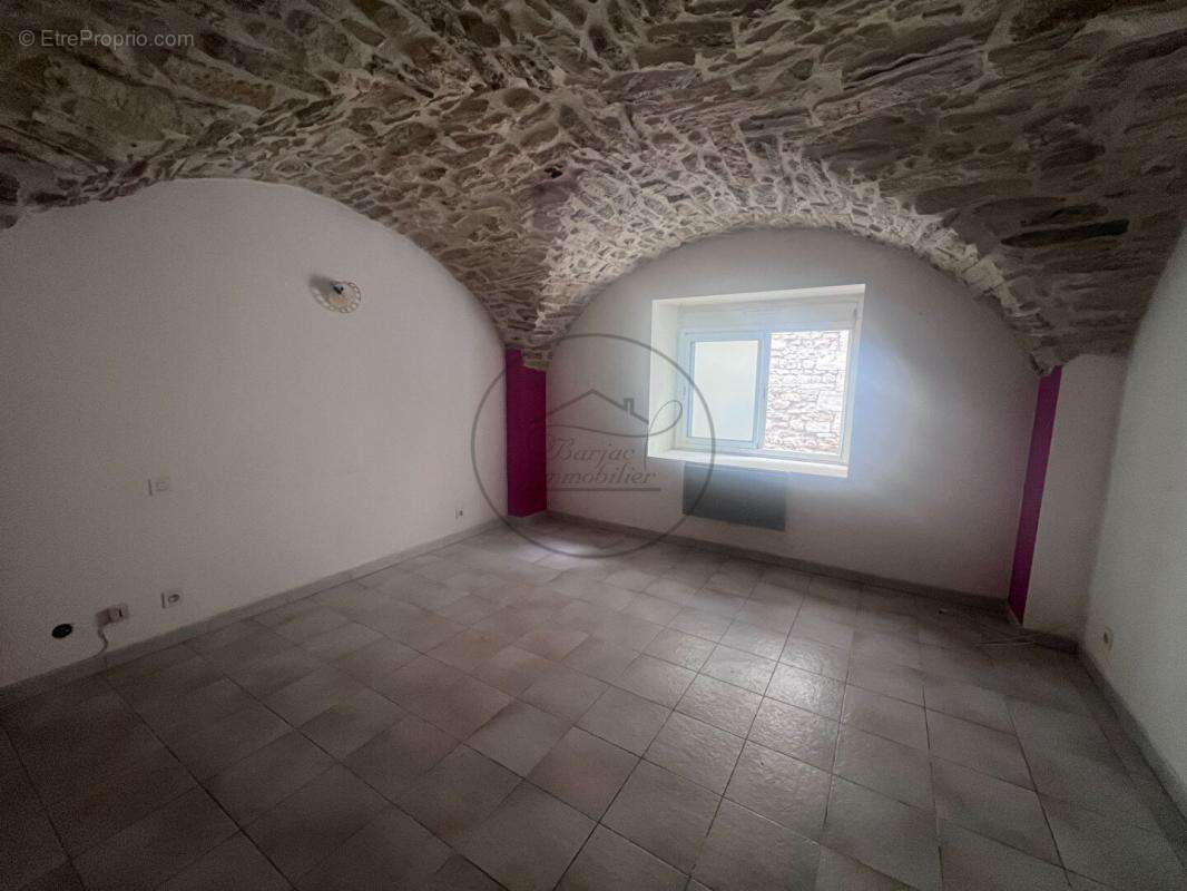 Maison à BARJAC