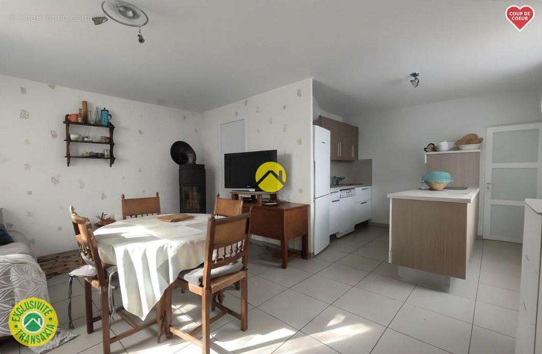 Maison à MONTMARAULT