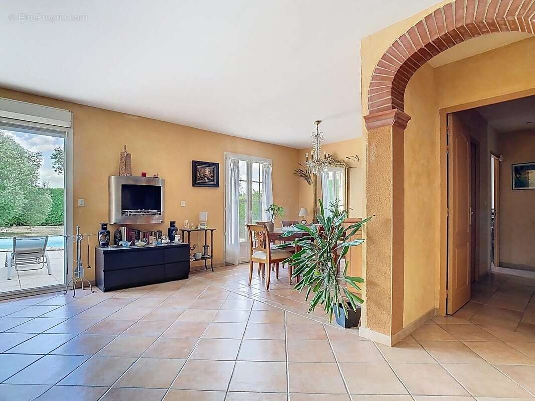 Maison à SAINT-SULPICE