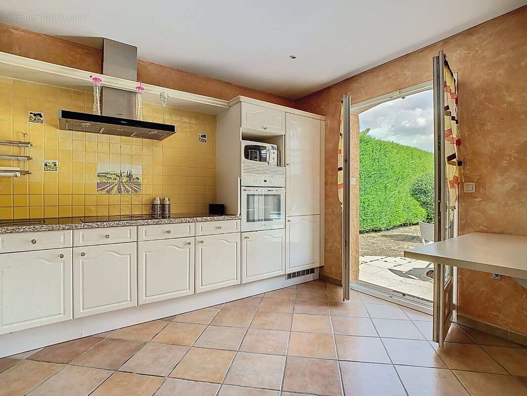 Maison à SAINT-SULPICE