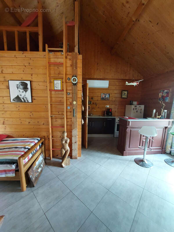 Maison à AUTRY-ISSARDS