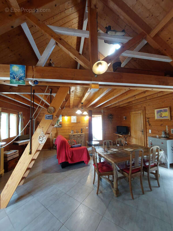 Maison à AUTRY-ISSARDS