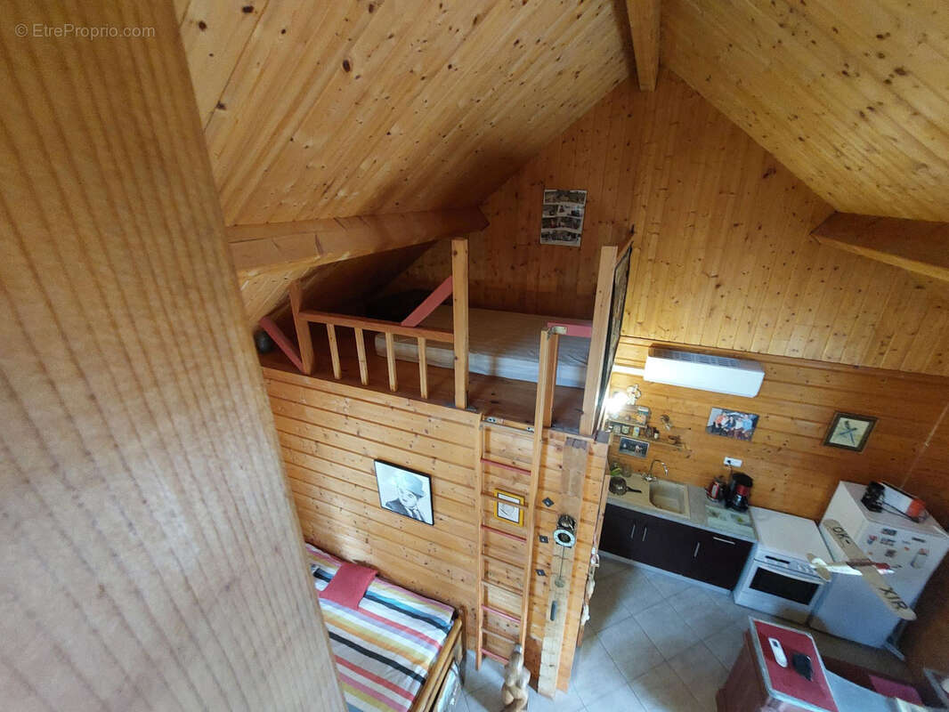 Maison à AUTRY-ISSARDS