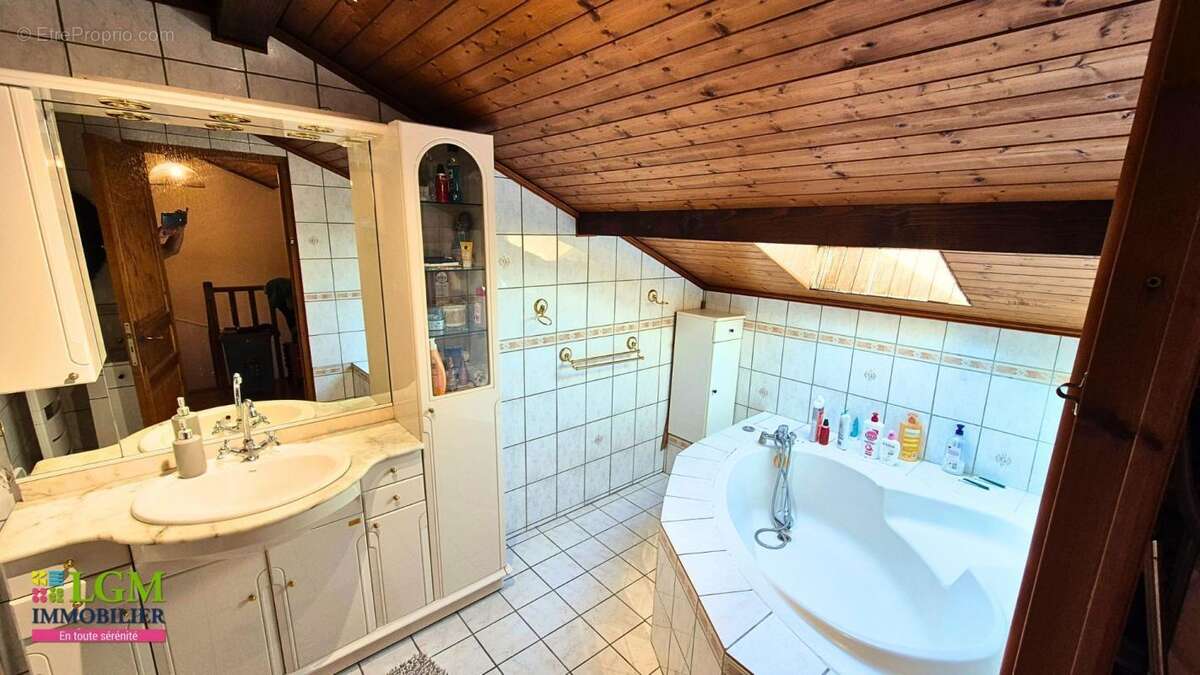 Maison à BELLEGARDE-SUR-VALSERINE