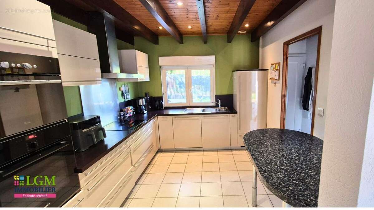 Maison à BELLEGARDE-SUR-VALSERINE