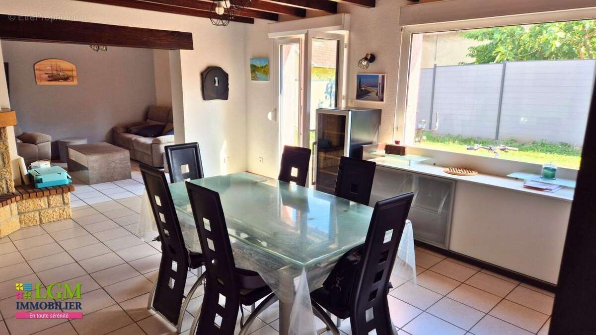 Maison à BELLEGARDE-SUR-VALSERINE