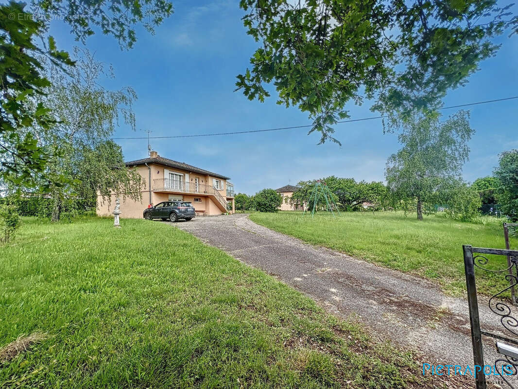 Maison à PONTCHARRA-SUR-TURDINE