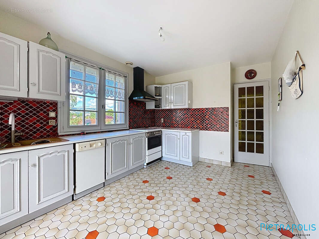 Maison à PONTCHARRA-SUR-TURDINE