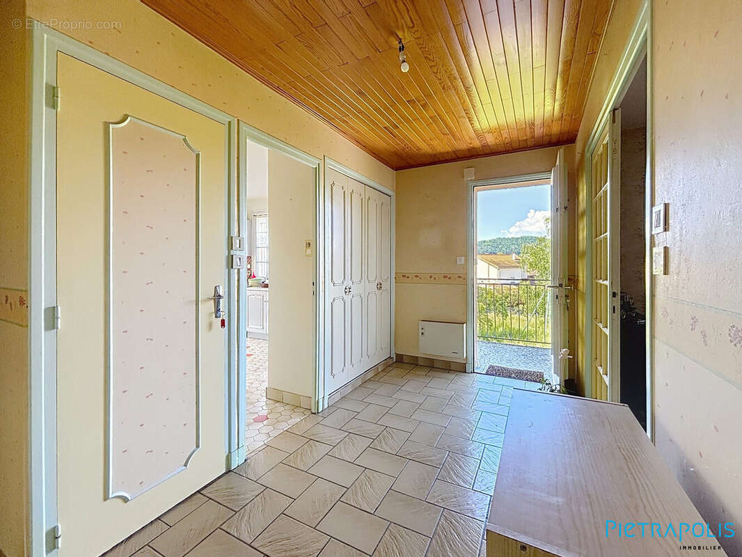 Maison à PONTCHARRA-SUR-TURDINE