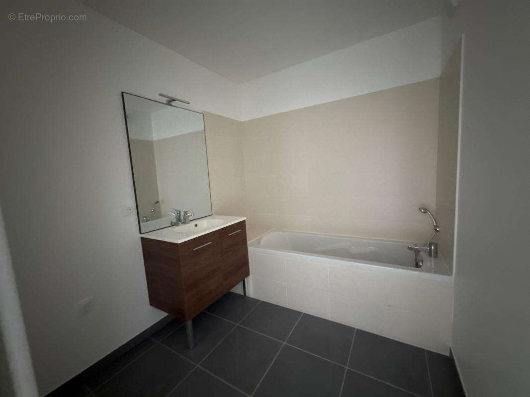 Appartement à PONT-DE-CHERUY