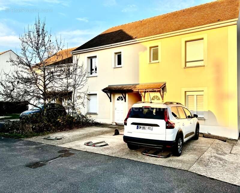 Appartement à LE PLESSIS-BOUCHARD