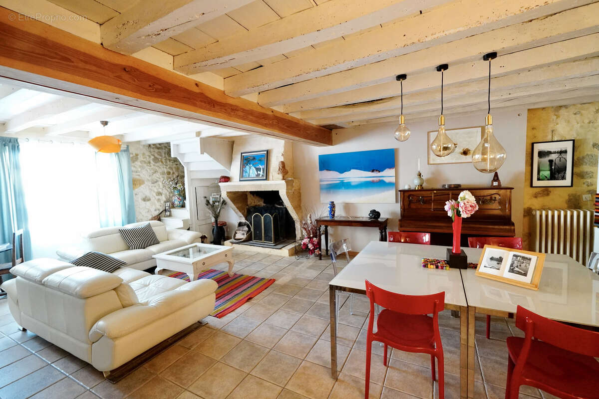 Maison à ISLE-SAINT-GEORGES