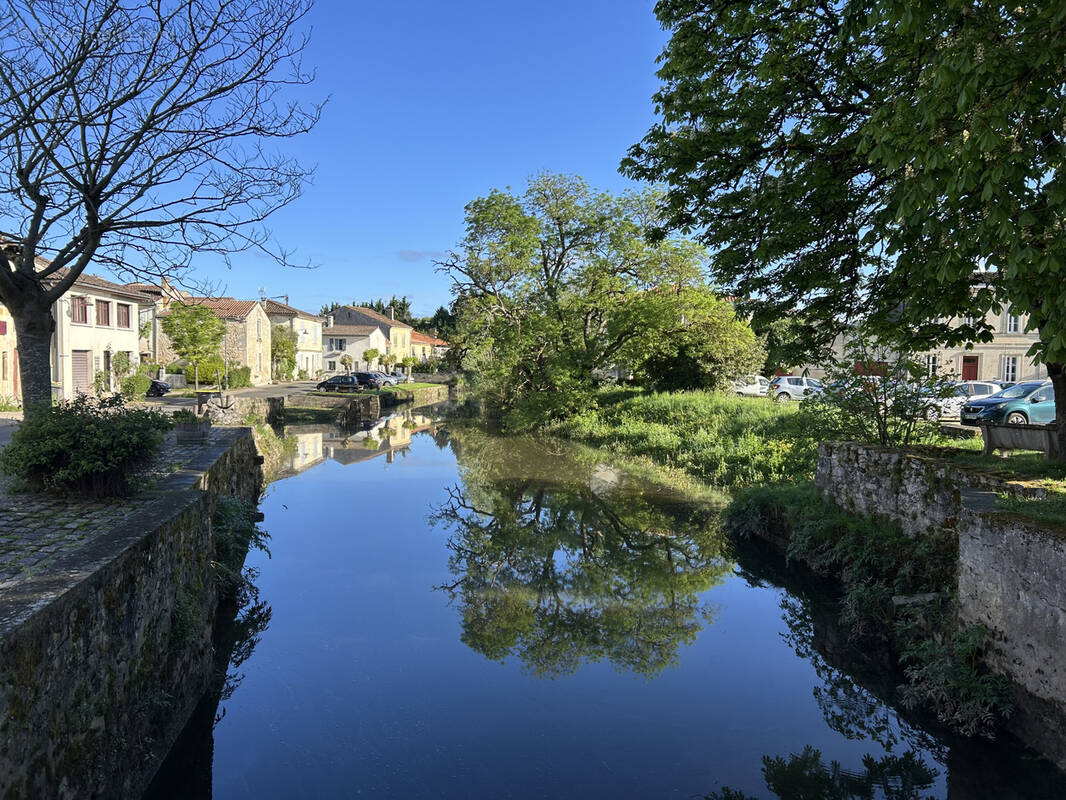 Maison à ISLE-SAINT-GEORGES