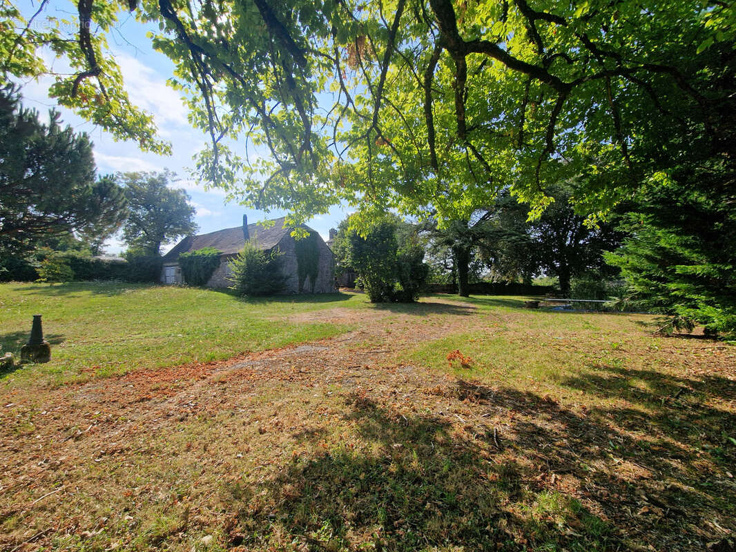 Maison à JUGEALS-NAZARETH