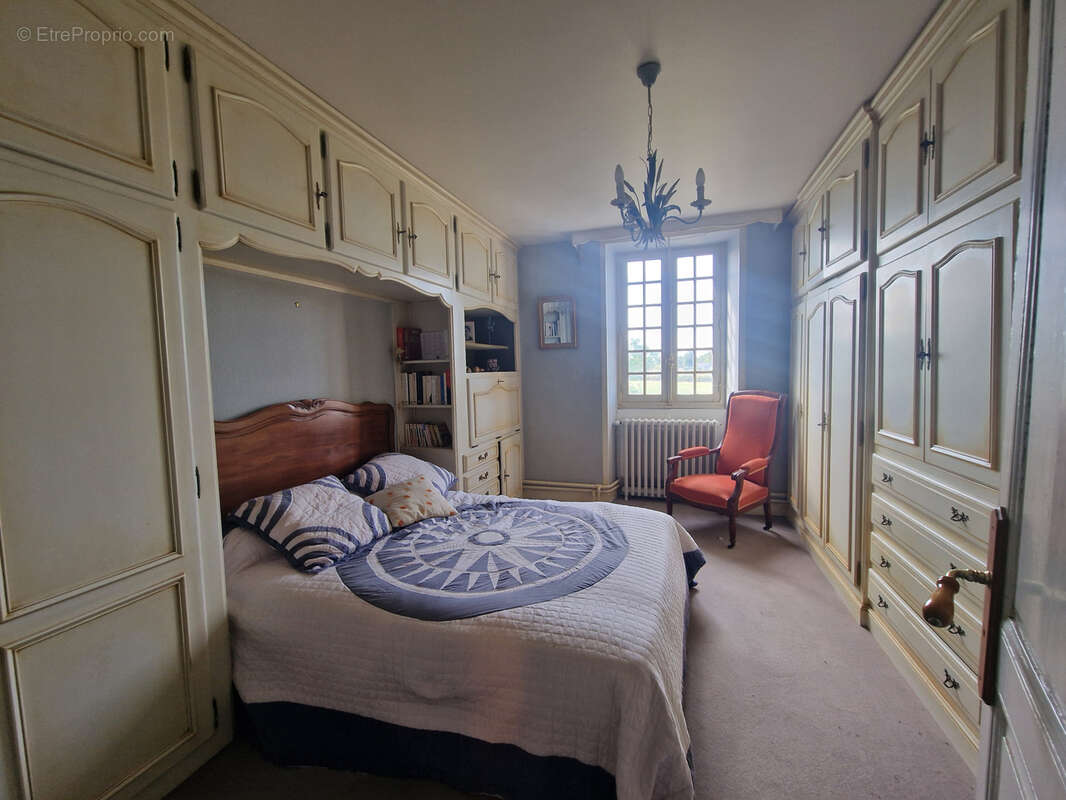 Maison à JUGEALS-NAZARETH