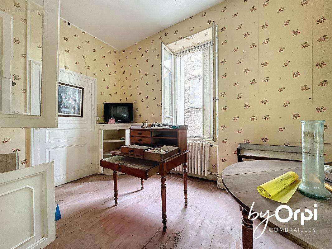 Maison à SAINT-ELOY-LES-MINES