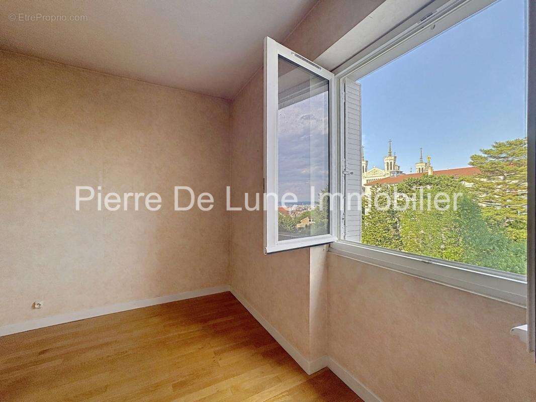 Appartement à LYON-5E