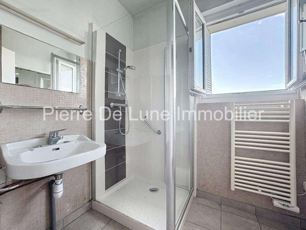 Appartement à LYON-5E