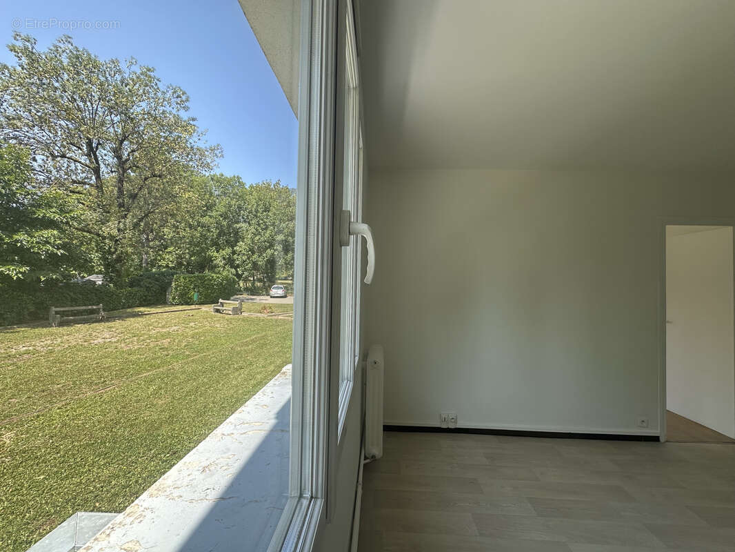 Appartement à MEYLAN