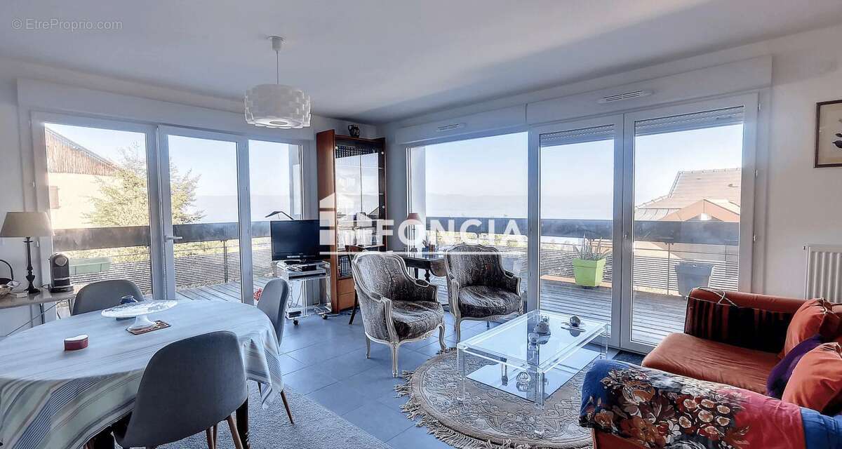 Appartement à EVIAN-LES-BAINS