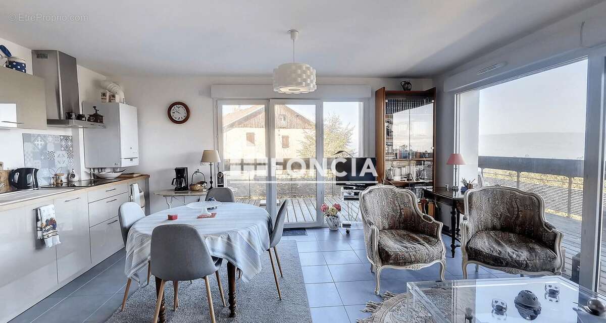 Appartement à EVIAN-LES-BAINS