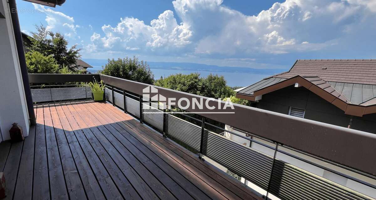 Appartement à EVIAN-LES-BAINS